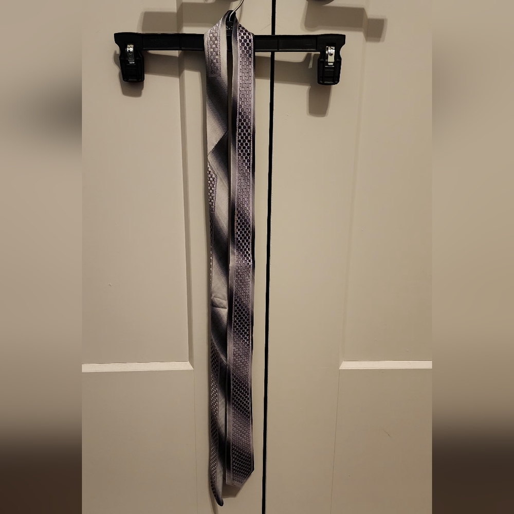 Used Vestini Formal Tie in Black, Silver, and Purple